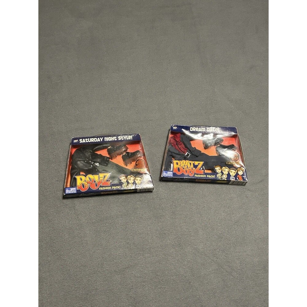 VINTAGE BRATZ DOLLS  SATURDAY NIGHT STYLE BOYZ FASHION PACK - 2002